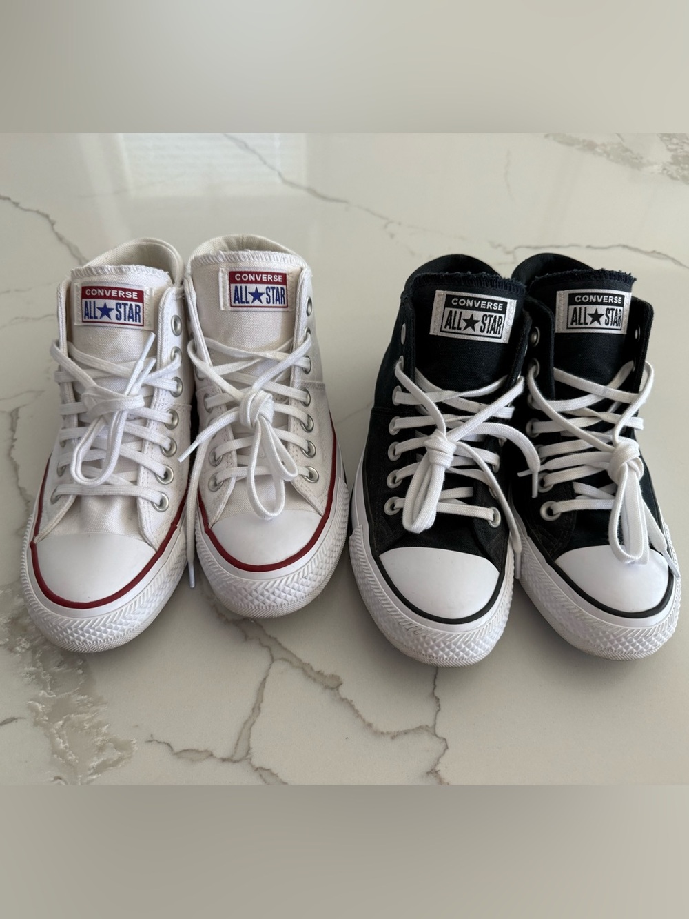 Chuck Taylor Converse Mid lot of 2